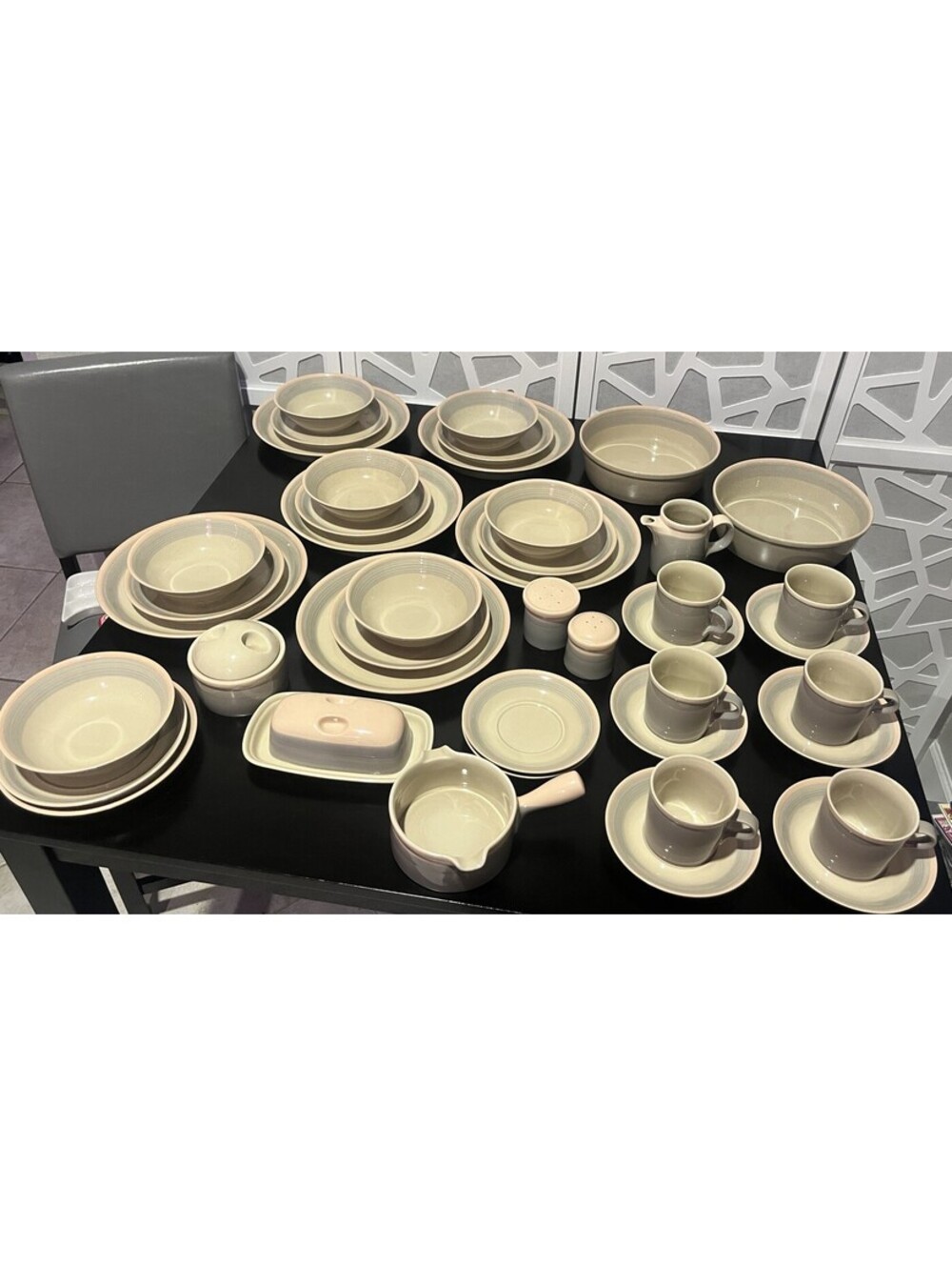 Mikasa Discovery Aruba P3004 34 Piece Vintage Stoneware Dinnerware Set Japan